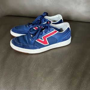 Boys size 4 leather Blue Vans